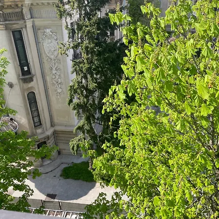 Hello Rezident Апартаменти *